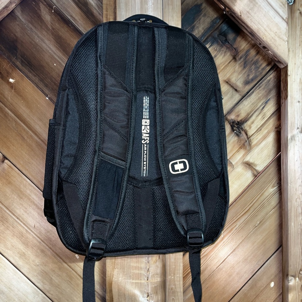 NWT OGIO backpack - Picture 4 of 6